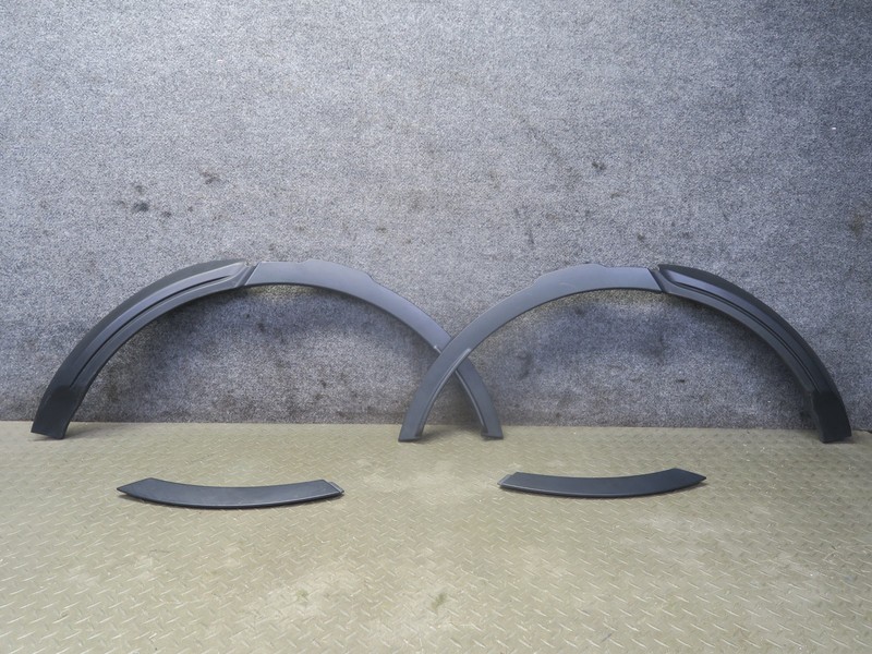 2012-2019 RANGE ROVER EVOQUE L538 4DR REAR LEFT & RIGHT WHEEL ARCH MOLDING SET