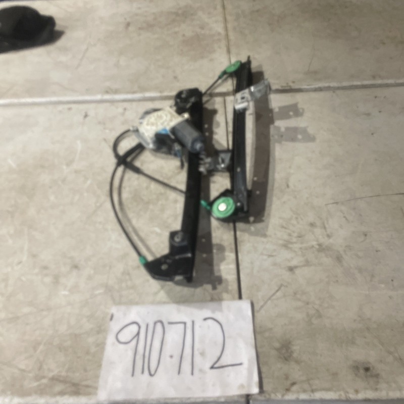 2004-2009 CADILLAC SRX OEM LEFT DRIVER FRONT DOOR WINDOW REGULATOR MOTOR
