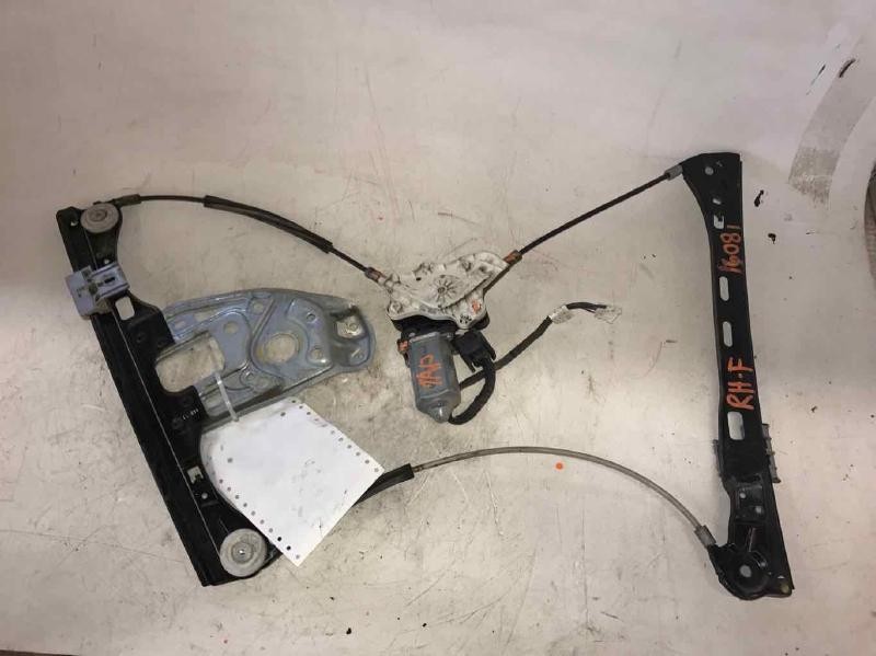 Front Door Regulator MERCEDES C240 Right 01 02 03 04