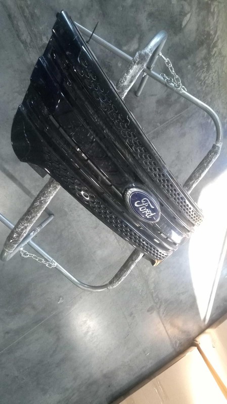 2015 Ford Explorer OEM Grille White EB5Z8200AA Used 127K Miles