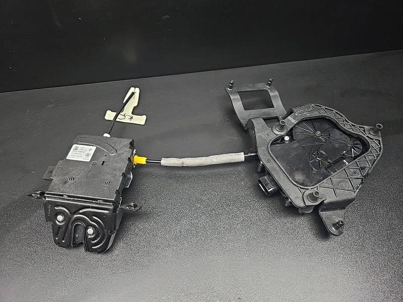 14-21 MASERATI GHIBLI - REAR TRUNK LID LOCK LATCH ACTUATOR OEM