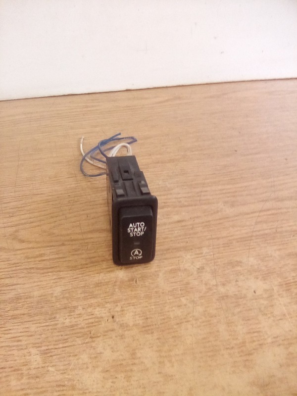 International 3766676C2 Engine Ignition Switch W/Connector
