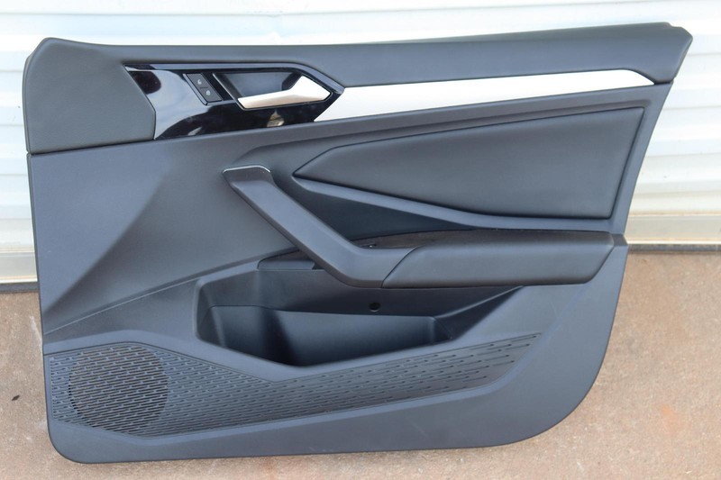 2019-2021 VW VOLKSWAGEN JETTA FRONT RIGHT PASSENGER DOOR PANEL TRIM COVER OEM
