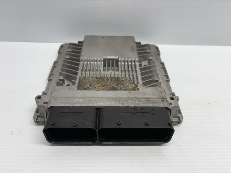 2010-2012 AUDI Q5 3.2L - ECU / ECM / Engine Control Module 8R0907559G