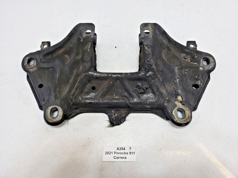 ✅ 20-24 OEM Porsche 911 Carrera 992 Transmission Crossmember Bracket Mount 23k