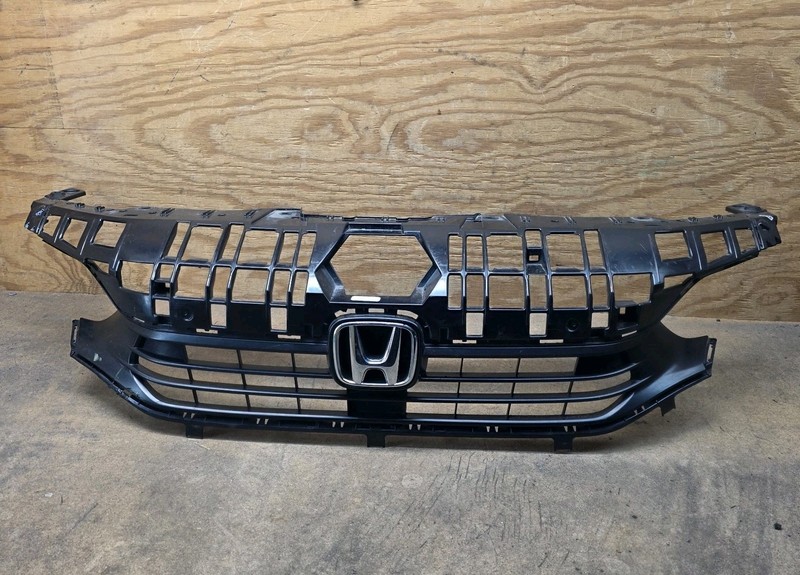 2022 2023 HONDA CIVIC Sedan Front Bumper Grille W/Emblem OEM "DAMAGED"