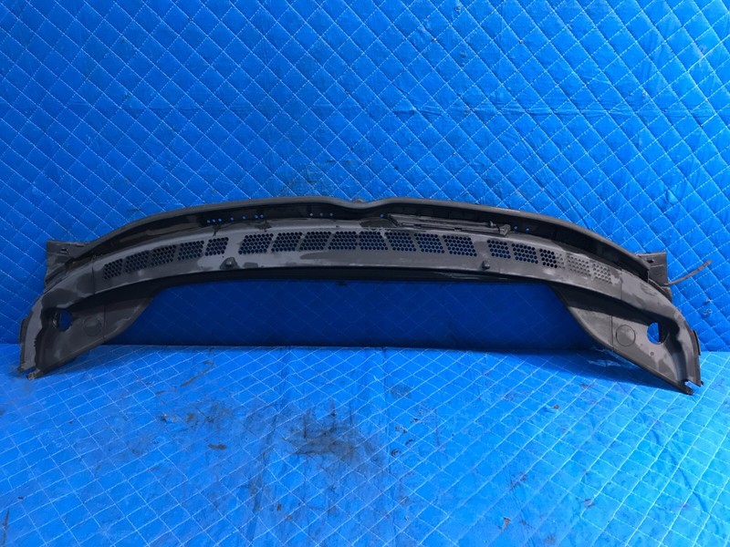 2006 - 2011 Honda Civic Sedan Wiper Cowl Cover Trim Genuine OEM 4 door