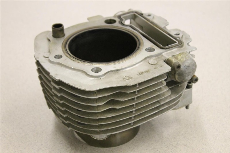 1982 YAMAHA XV 920 VIRAGO ENGINE MOTOR CYLINDER JUG #1 OEM XV920 82