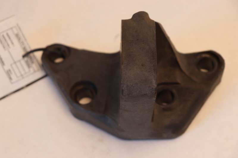 2013-2020 KENWORTH T680 PACCAR MX-13 REAR RIGHT ENGINE MOTOR MOUNT SUPPORT OEM