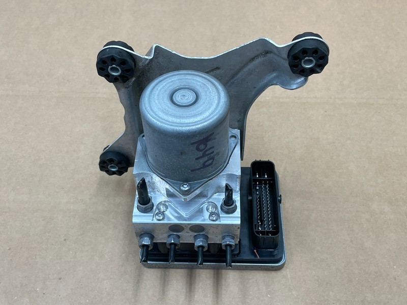 17 18 19 BMW G30 540i 530i Abs Anti Lock Brake Pump Module Unit 1649 OEM
