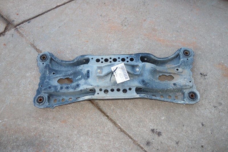 2013-2018 LEXUS ES350 REAR SUSPENSION CROSSMEMBER SUBFRAME CRADLE OEM
