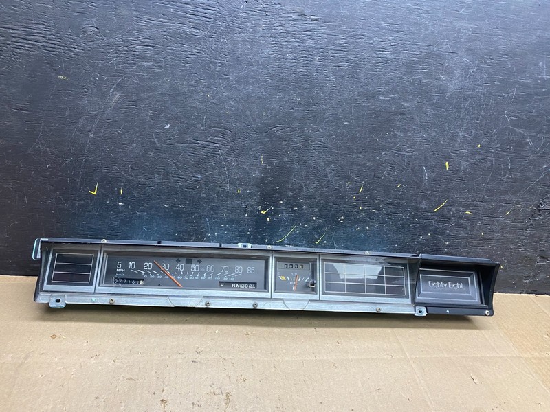 1988 - 1991 Oldsmobile Delta 88 Speedometer Cluster Gauge OE U4783 DG