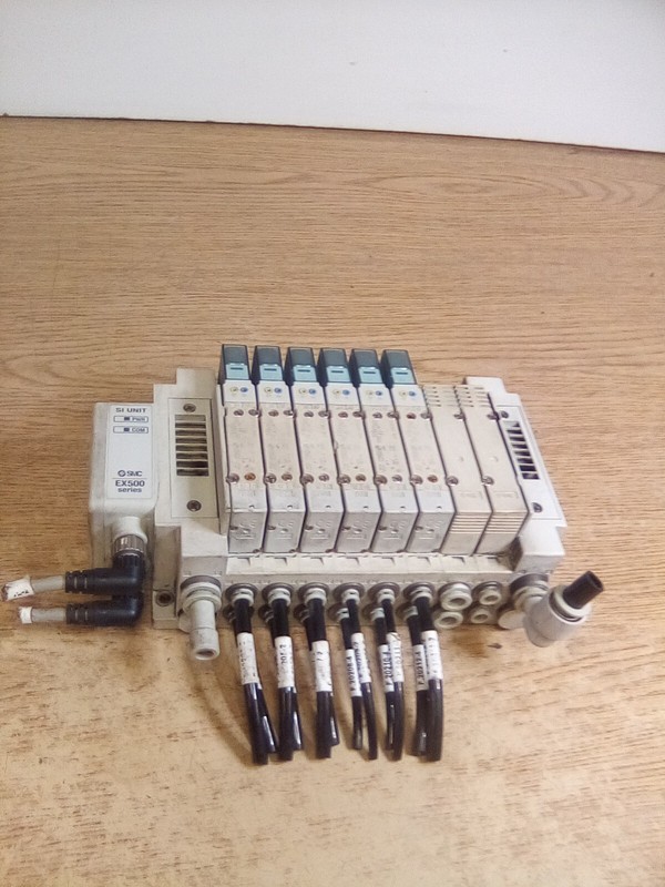 SMC EX500 Series 8 Slot Manifold W/ EX500-Q101 & (6) SY5200-5U1