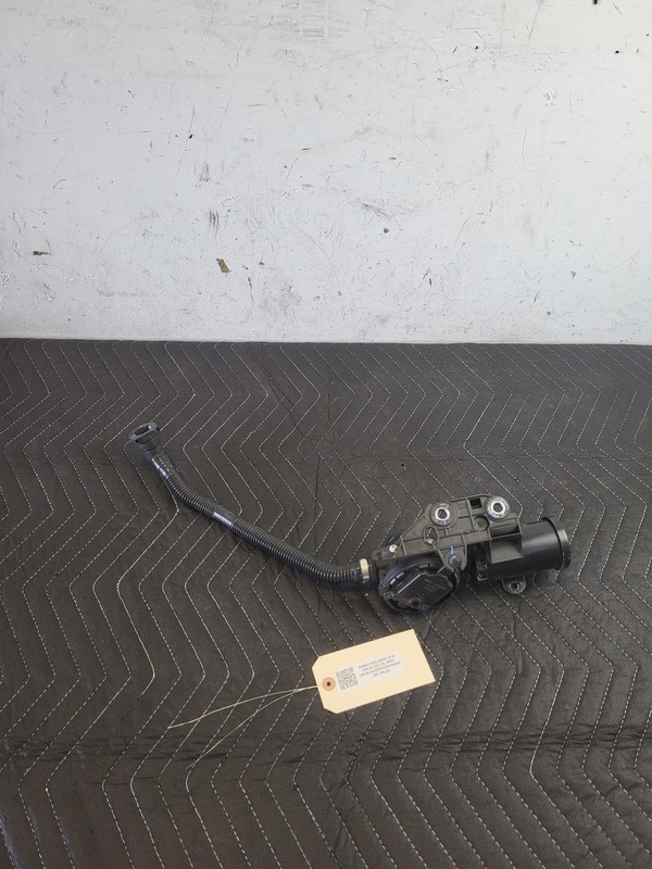 Used Oem BMW Fuel Vapor Canister Filter & Detection Pump 2022 X3 30i 2.0L RWD