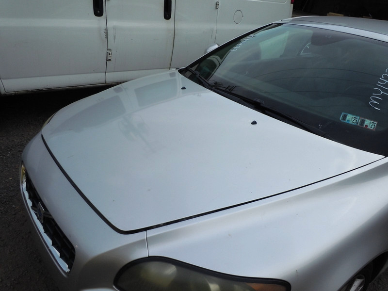 2006-2013 Volvo C70 Hood Bonnet Lid OEM 426