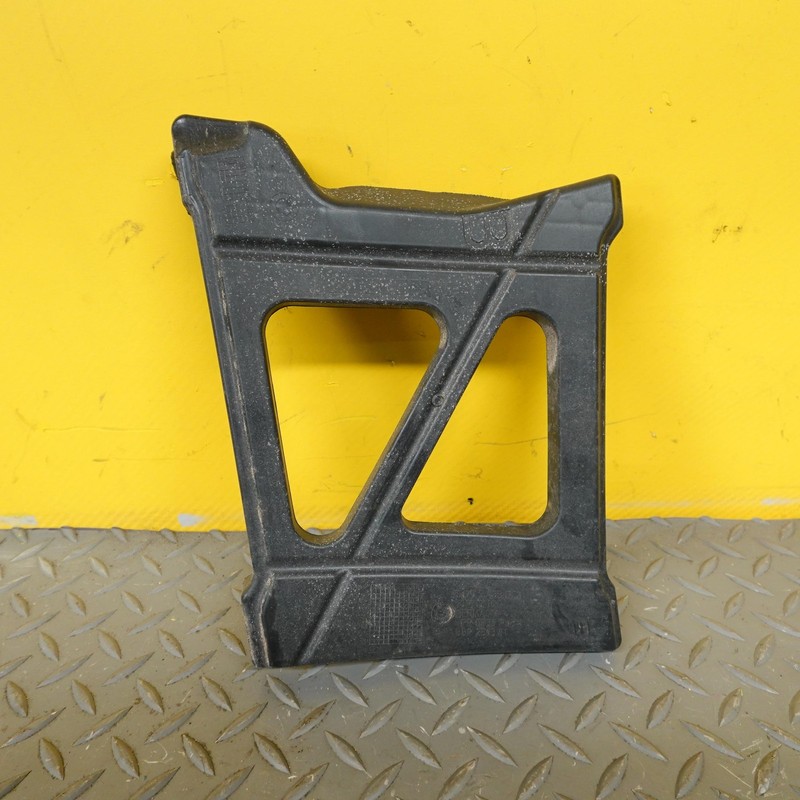 2024-2026 BMW X2 U10 REAR RIGHT SIDE UNDERBODY DIFFUSER SUPPORT BRACKET OEM