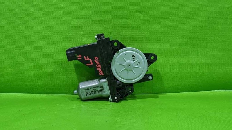 16-19 SORENTO DRIVER LEFT FRONT WINDOW MOTOR OEM 4578-38