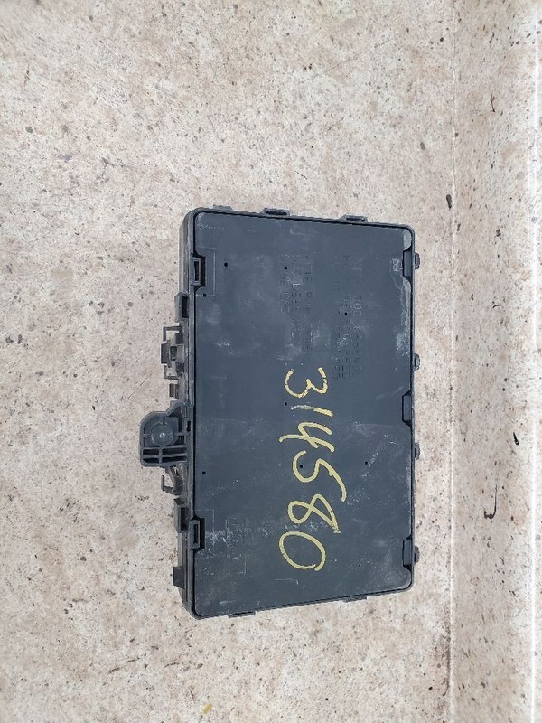 Fuse Box Engine Turbo SE Fits 13-14 FUSION 307155