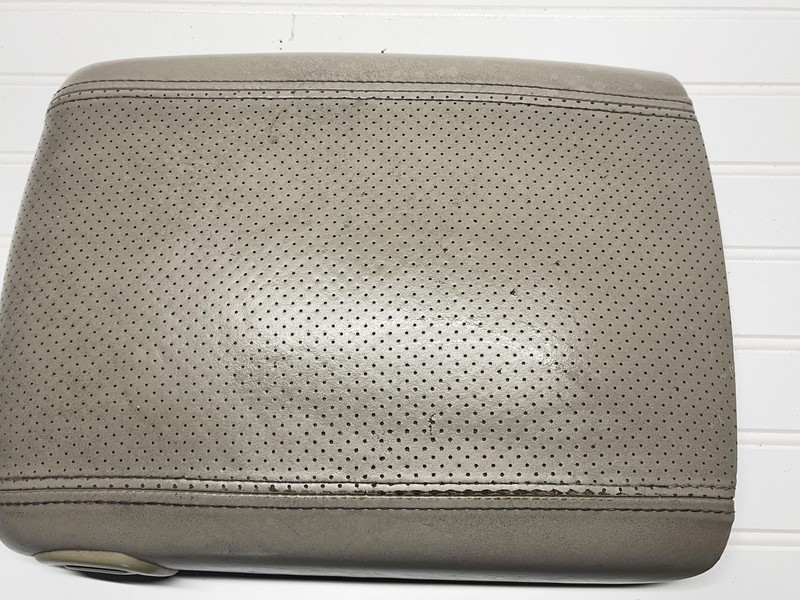03-06 Cadillac Escalade Armrest Assembly Tested Oem Beige