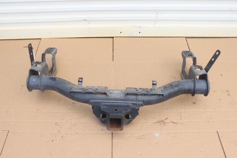 2015-2019 GMC SIERRA 2500 HD DENALI REAR BUMPER TRAILER HITCH BAR SUPPORT OEM
