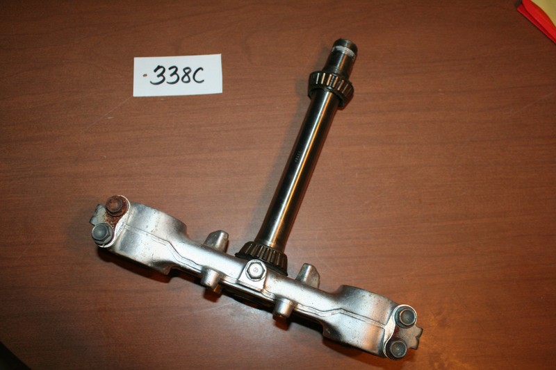 1984 Honda XL 350R Triple Tree Lower Clamp Steering Stem 84