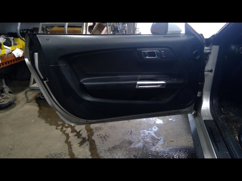 2016 MUSTANG Driver Left Front Door Trim Panel 1577388