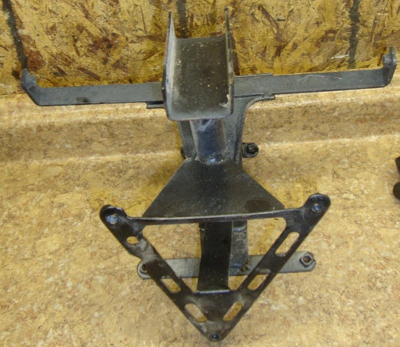 2013 Zhejiang Roma Rev Scooter 150CC 150 Body Cowling Mount Bracket Support Stay