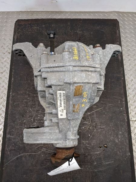 Carrier Rear 230mm 9.06" Ring Gear 2WD 3.09 Ratio Fits 11-13 DURANGO 1033155