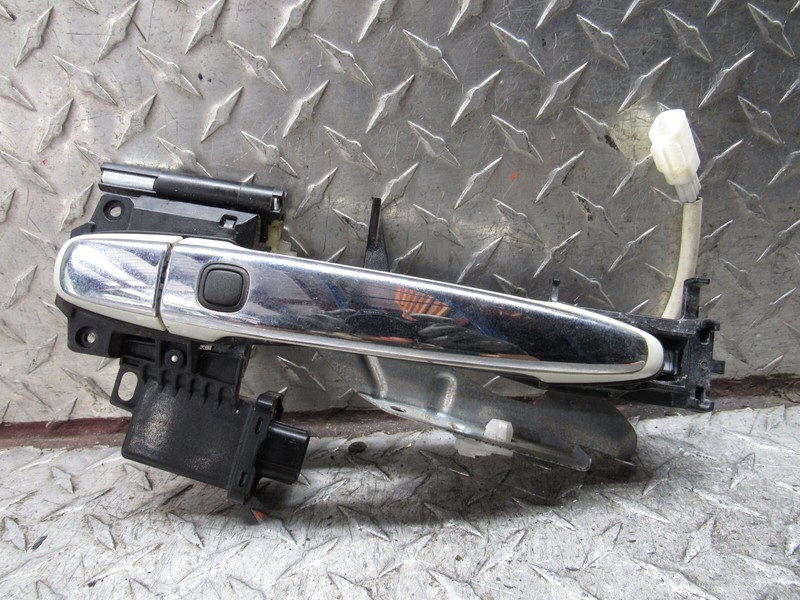 10 TOYOTA HIGHLANDER RIGHT FRONT PASSENGER EXTERIOR DOOR HANDLE KEYLESS IGNITION