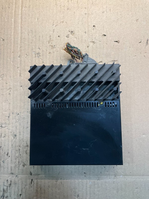 2007-2010 BMW X5 Top HiFi Lear Radio Audio Amplifier Amp OEM v1835 DG