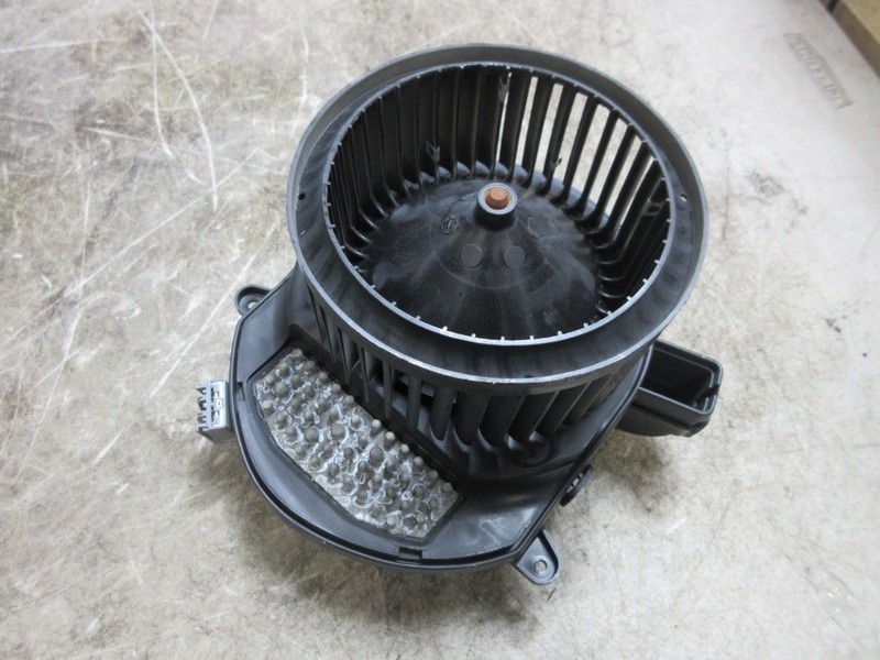 2019-2023 Chevy Silverado OEM HVAC Blower Motor w/ Resistor 84693367
