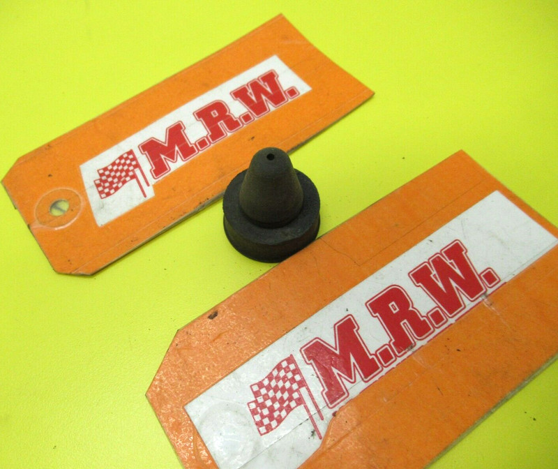 LOWER RADIATOR SUPPORT MOUNT GROMMET BUSHING for 00 01 02 03 04 05 MR2 SPYDER