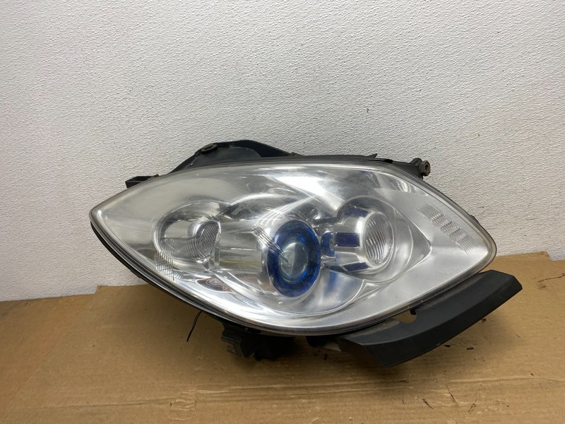 2008-2012 Buick Enclave Right Passenger Headlight Xenon Hid Two Ballast AD3959