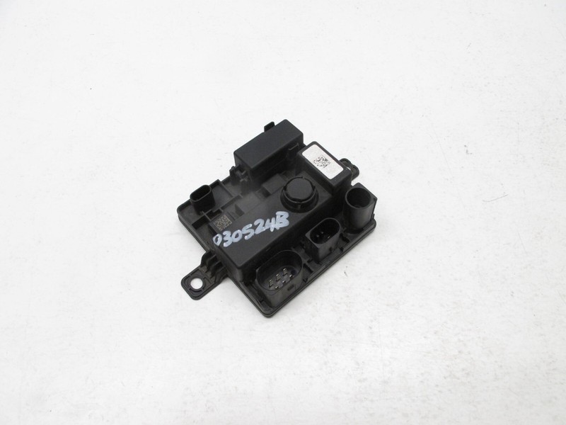 12-16 BMW F30 328i F36 428i INTEGRATED POWER SUPPLY CONTROL MODULE OEM 030524B