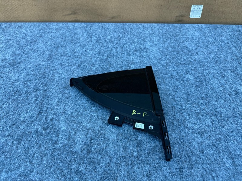 GENESIS G70 2019-2024 OEM REAR RIGHT PASSENGER QUARTER WINDOW GLASS ASSY(TINTED)
