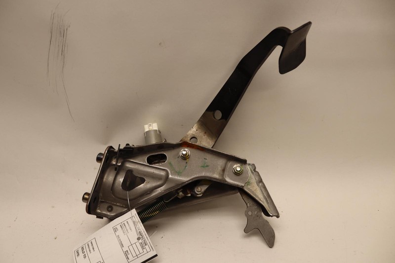 2016-2023 TOYOTA TACOMA PARKING BRAKE STOP PEDAL PAD OEM
