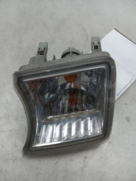 10-11 TOYOTA PRIUS HYBRID PASSENGER SIDE FRONT BUMPER MOUNTED TURN SIGNAL LAMP