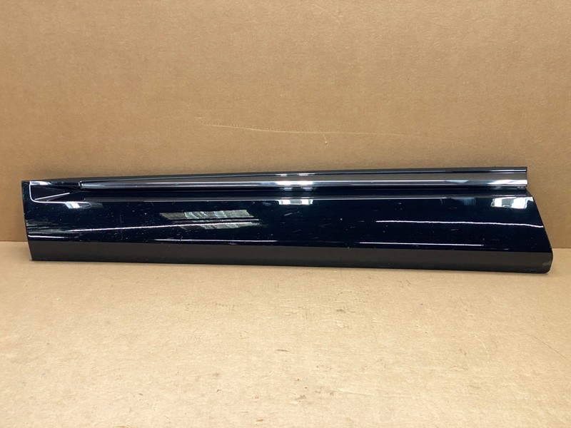 21-23 BUICK ENVISION FRONT LEFT DRIVER SIDE LOWER DOOR TRIM MOLDING OEM LOT785