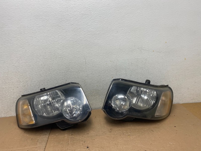 2004-2005 Land Rover Freelander Left+Right Side Halogen Headlights OEM O0468 DW