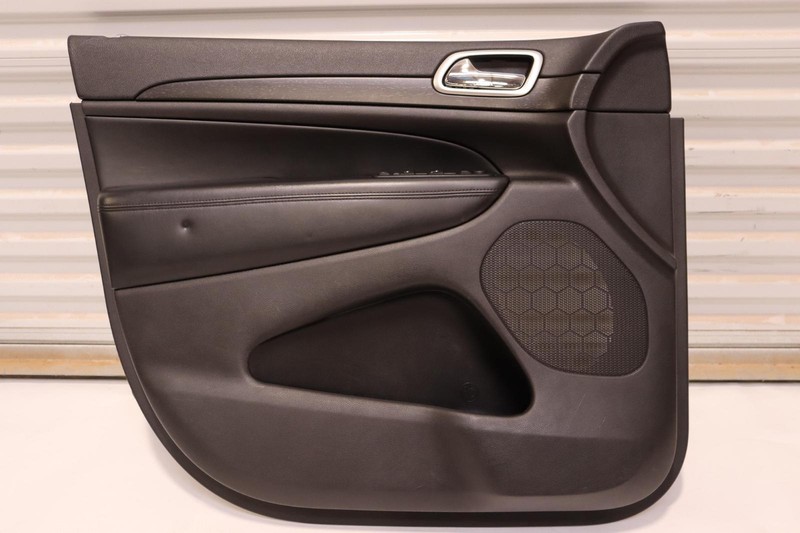 2014-2017 JEEP GRAND CHEROKEE FRONT LEFT DRIVER SIDE DOOR PANEL TRIM COVER OEM