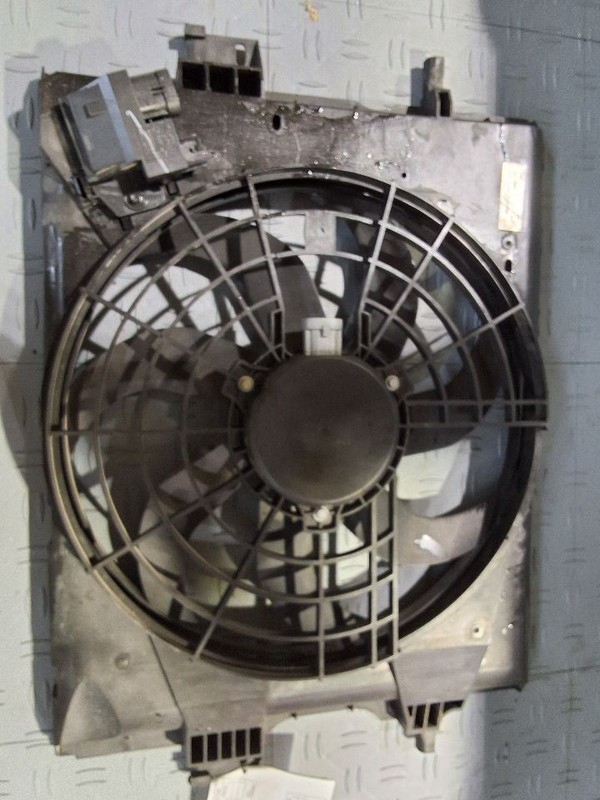 2018-2021 Nissan Kicks Radiator Fan Motor Fan Assembly 214815RB0B