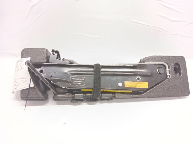 15-18 Porsche Macan Jack Tool Kit Set Trunk 7P0011031A