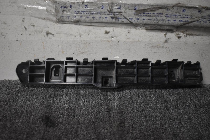 HONDA HEADLIGHT BRACKET FACTORY OEM