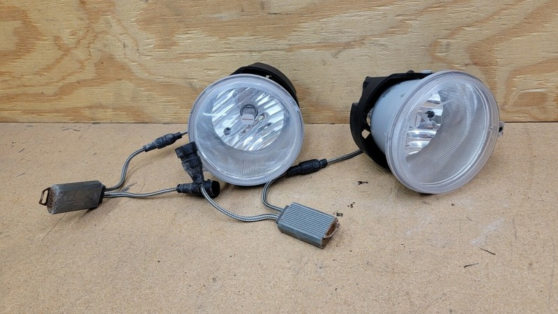 2006 - 2010 JEEP COMMANDER Front Left LH & Right RH Side Foglight Lamp OEM
