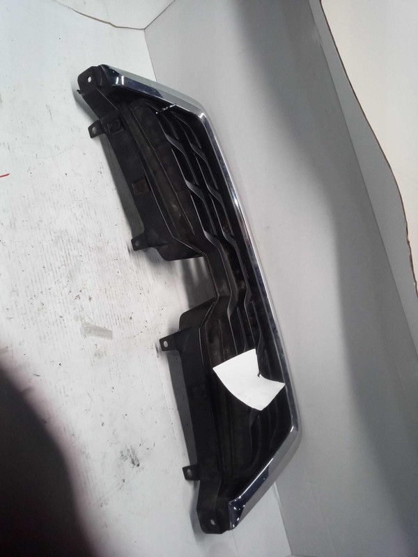 2017 Subaru Forester OEM Grey Grille 91121SG280 Used 4DR SUV 128K Miles