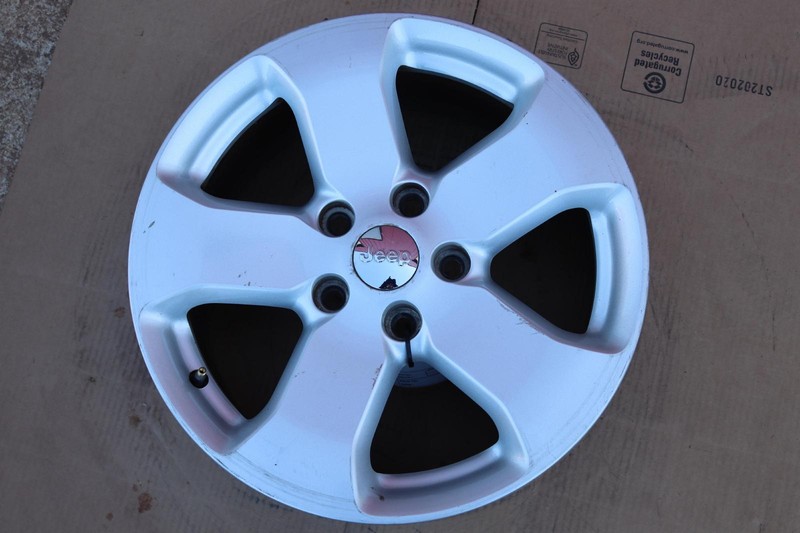 2011-2013 JEEP GRAND CHEROKEE WHEEL RIM R18 18X8 ET56.4 PAINTED SILVER OEM