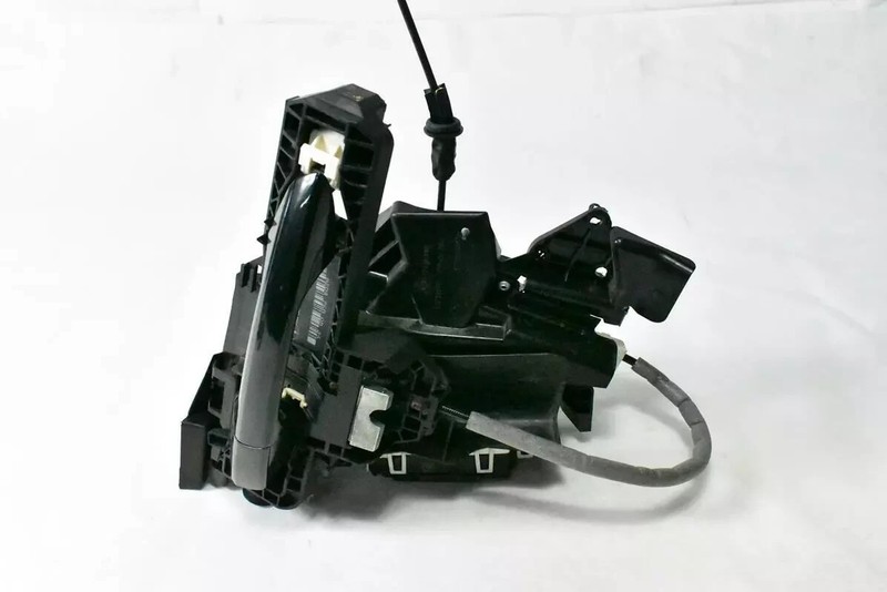 08-11 Mercedes W204 C300 C250 Front Right Door Handle w/ Lock Latch Actuator OEM
