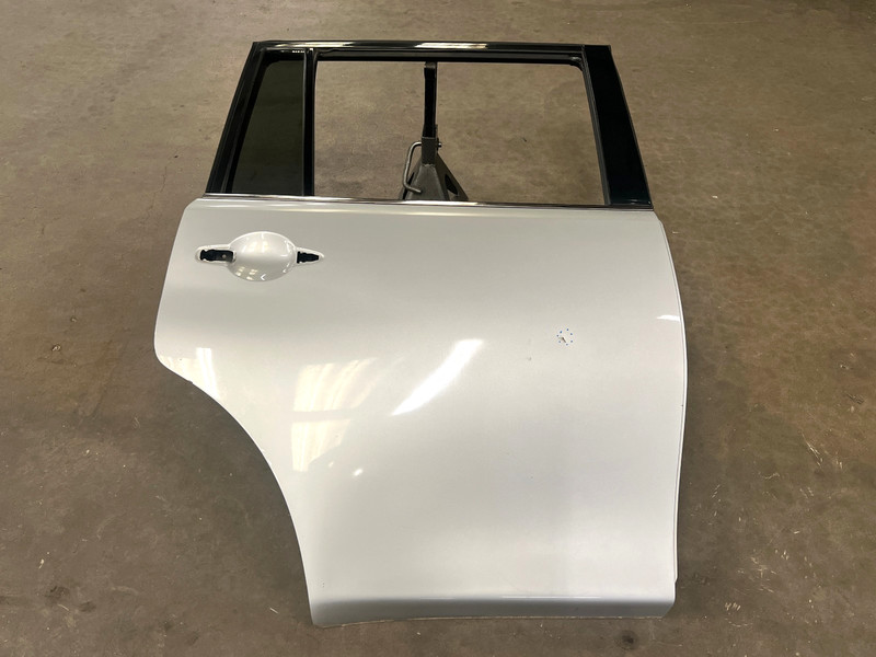 ⭐2011-2017 INFINITI QX80 REAR RIGHT PASS SIDE DOOR PANEL COVER SHELL OEM LOT2661
