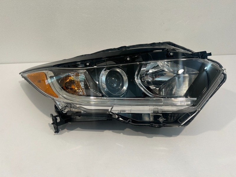 2019-2021 Honda HR-V HRV Right Passenger RH Halogen Headlight OEM 100-7R014