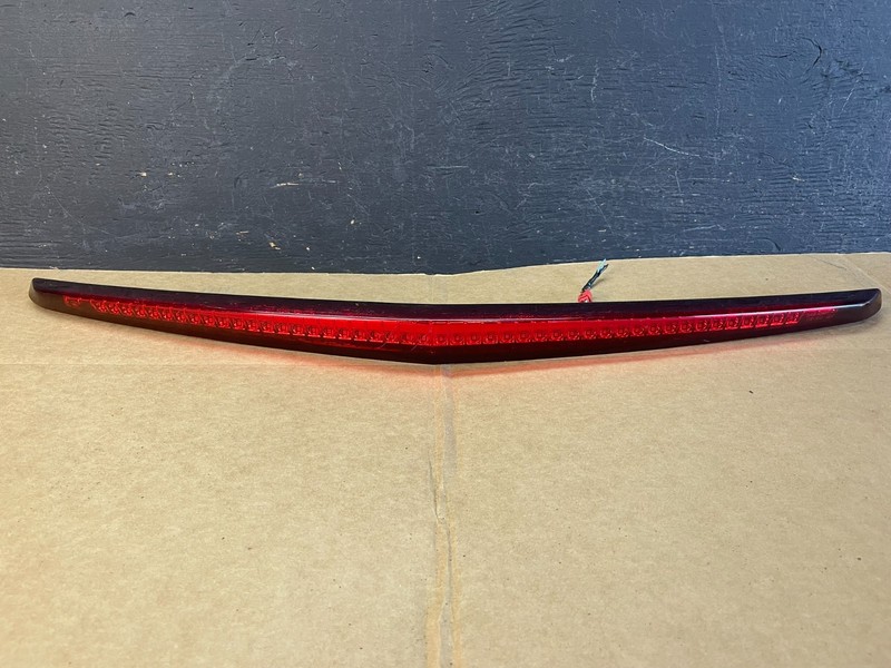 2008-2013 Cadillac Cts Sedan Trunk Lid 3rd Third Brake Tail Light ae0769 DG